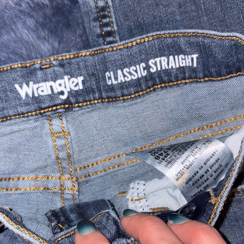 Wrangler Medium Blue Straight-Leg Denim Jeans - Picture 3 of 5